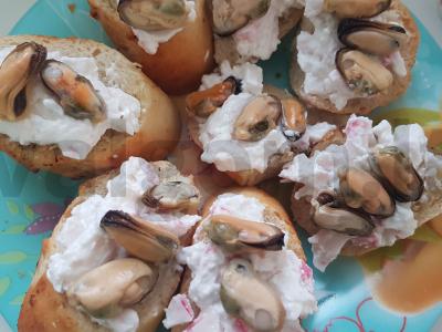 Brusketa su varškės sūriu ir midijomis Žingsnis 3