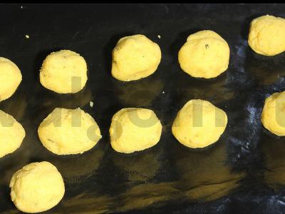 Polentos aranciniai su bekonu, grybais ir grybų padažu Žingsnis 4