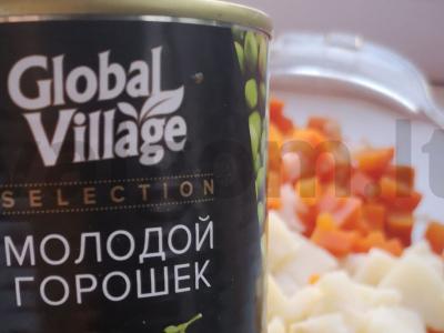 Vinegretas su raugintais kopūstais ir konservuotais žirneliais Žingsnis 3