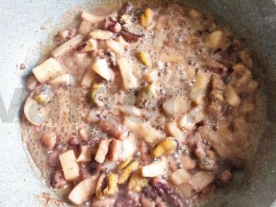 Makaronai su jūros gėrybėmis grietinėlės padaže Žingsnis 2