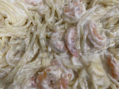 Makaronai su krevetėmis, sūriu ir grietinėlėmis pagrindine nuotrauka