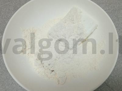 Sūrio bandelė su bekonu, kiaušiniu ir keptu sūriu Žingsnis 3