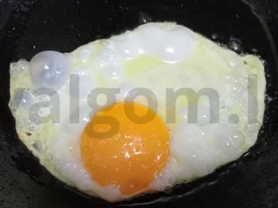 Sūrio bandelė su bekonu, kiaušiniu ir keptu sūriu Žingsnis 13