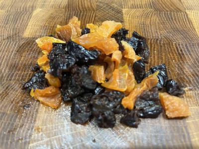 Daržovių salotas su džiovintais vaisiais ir alyvuogėmis Žingsnis 3