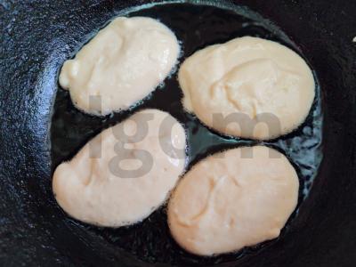 Aktyvūs blynai su kokosų aliejumi, karamele ir kondensuotu pienu Žingsnis 2