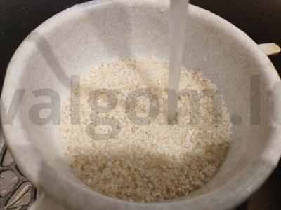 Sushi tortas su upėtakiu, avokadu ir varškės sūriu Žingsnis 1