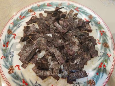 Sushi tortas su upėtakiu, avokadu ir varškės sūriu Žingsnis 6