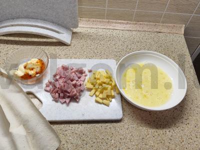 Tortilijos su kumpiu, sūriu ir majonezu Žingsnis 1