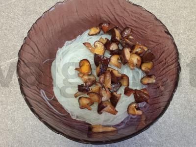 Funchosa su šitake grybais Žingsnis 5