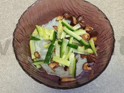 Funchosa su šitake grybais Žingsnis 6