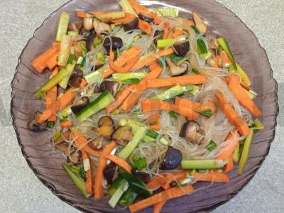 Funchosa su šitake grybais Žingsnis 10