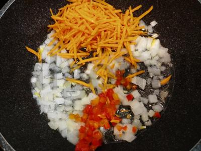 Harcho sriuba su kiauliena, daržovėmis ir adžika Žingsnis 5