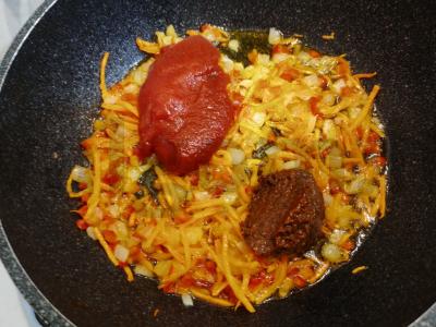 Harcho sriuba su kiauliena, daržovėmis ir adžika Žingsnis 6