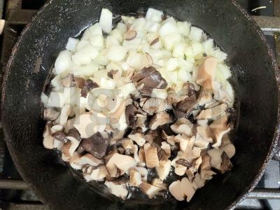 Kvapnus bulvės su pievagrybiais orkaitėje Žingsnis 1