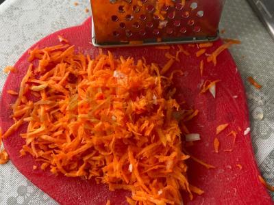 Daikon, morkų ir salotų salotos Žingsnis 3