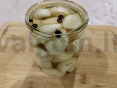 Skaniausias marinuotas česnakas žiemai Žingsnis 4