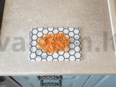 Troškintas ryžiai su morkomis Žingsnis 1