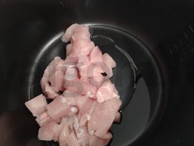 Bulvės su vištiena lėtoje viryklėje per 30 minučių Žingsnis 4