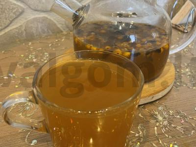 Juodasis arbata su šaltalankiais ir medumi imunitetui pagrindine nuotrauka