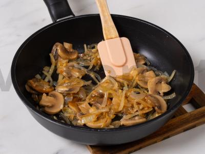 Makaronai su pievagrybiais ir sūriu Žingsnis 4