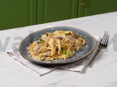 Makaronai su pievagrybiais ir sūriu pagrindine nuotrauka