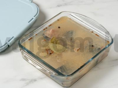 Skumbrė aštriame marinate Žingsnis 7