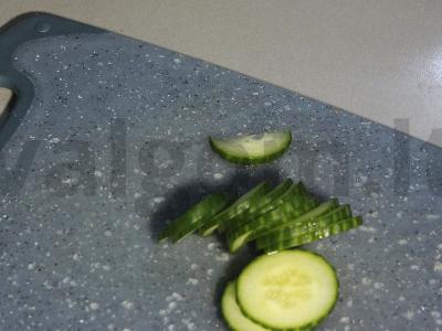 Pusryčiai su viso grūdo bandelėmis, kotletu ir kiaušiniu poštu Žingsnis 8