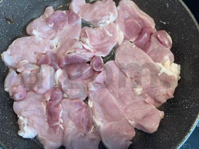 Keptas kiaulienos kumpis su aštriu čili pipiru Žingsnis 2