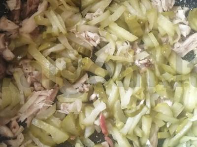 Mišri solyanka su dešrelėmis Žingsnis 2