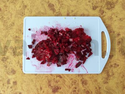 Salotos su putplių kiaušiniais ir burokėliais Žingsnis 1