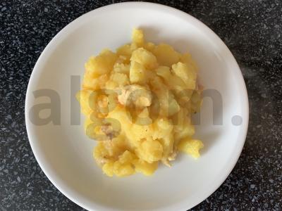 Bulvės su kalakutiena pagrindine nuotrauka