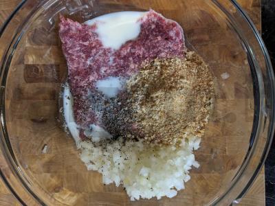 Kotletai su grietinėlės pesto ir bulvėmis Žingsnis 2