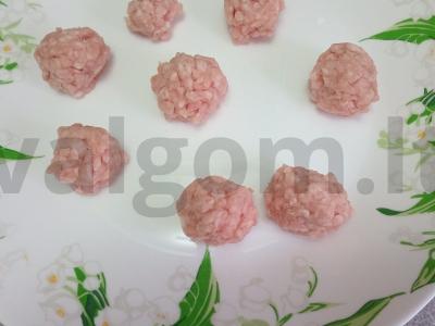 Sriuba su meatballs ir rizoni Žingsnis 3