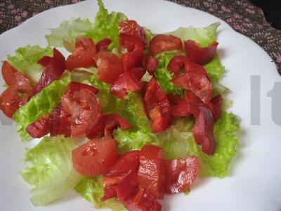 Salotas su traškiais baklažanais, gaudos sūriu ir spanguolių padažu Žingsnis 5