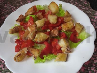 Salotas su traškiais baklažanais, gaudos sūriu ir spanguolių padažu Žingsnis 6