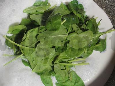 Ant groteli keptas tuno steikas su sezamo sėklomis ir špinatų grietinėlės padažu Žingsnis 6