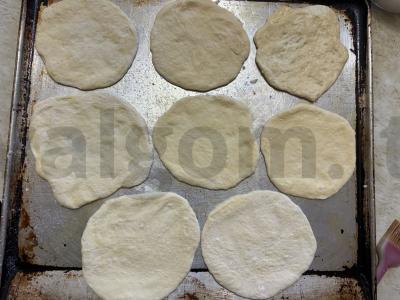 Skani pica su ananasais Žingsnis 2