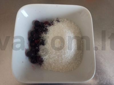 Arbatos gėrimas su juodaisiais serbentais ir dobilais Žingsnis 2