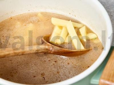 Klasikinis Leningrado raugintas sriuba Žingsnis 5