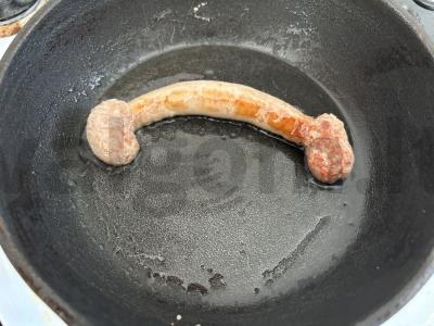 Greitas dešrainis su vištienos dešrele garstyčių padaže Žingsnis 1