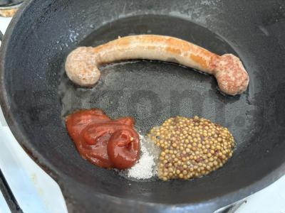 Greitas dešrainis su vištienos dešrele garstyčių padaže Žingsnis 2