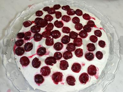 Tortas su grietinėlės kremu ir vyšniomis Žingsnis 11