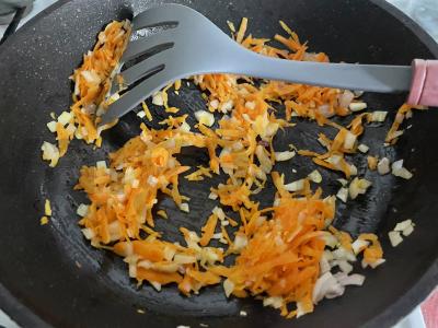 Pavasarinis dilgėlių sriuba Žingsnis 7