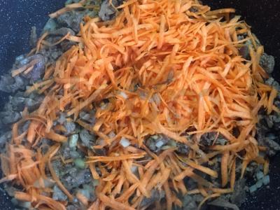 Kepta bulvė su vištienos kepenėlėmis Žingsnis 3