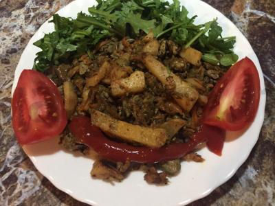 Kepta bulvė su vištienos kepenėlėmis pagrindine nuotrauka