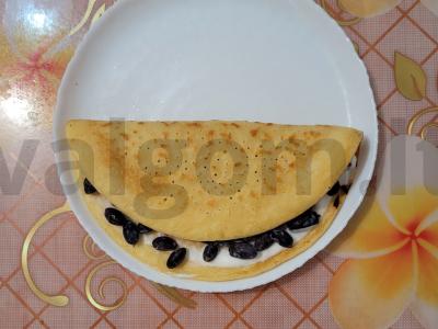 Ryžių blynai su pienu ir uogomis pagrindine nuotrauka