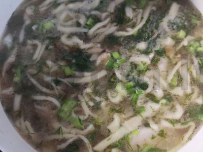 Vištienos šlaunelių sriuba su makaronais Žingsnis 6