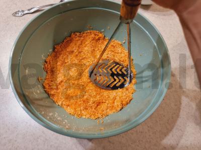 Morkų kotletai su kukurūzų kruopomis Žingsnis 3