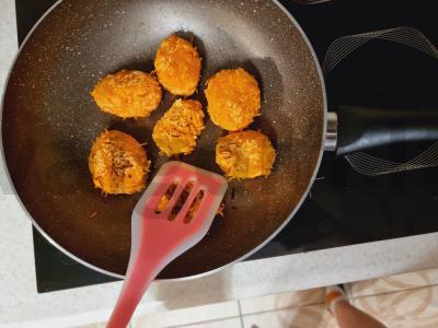 Morkų kotletai su kukurūzų kruopomis Žingsnis 6