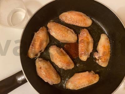 Karamelizuoti BBQ sparneliai Žingsnis 4